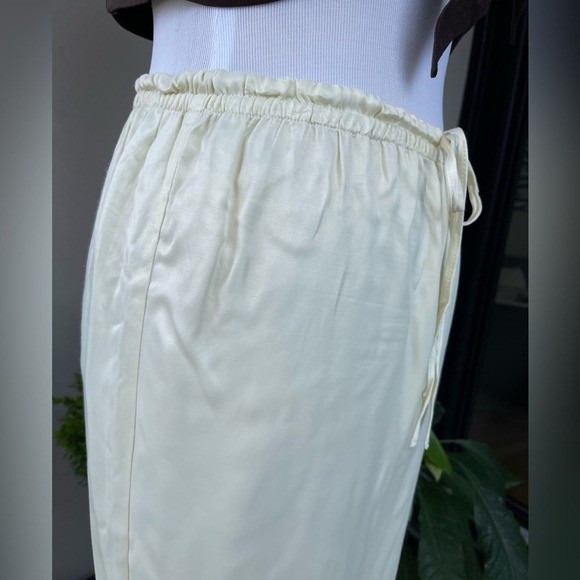 Zara Flared Silky Pants in Ivory/ Off- white/ Cream Color, M - Picture 10 of 12